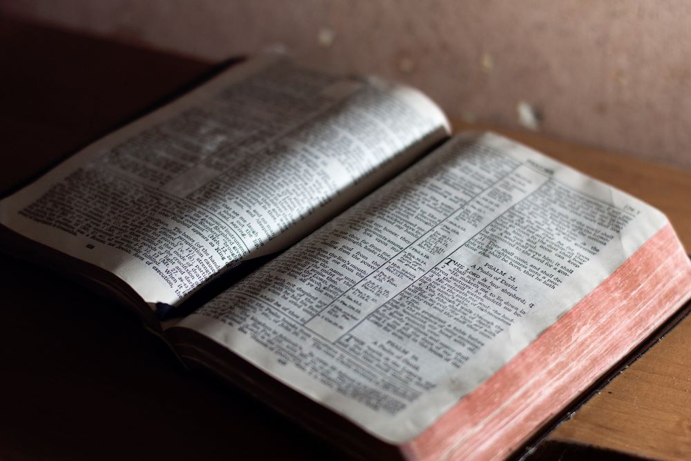 Bible at Jesus-abc.com